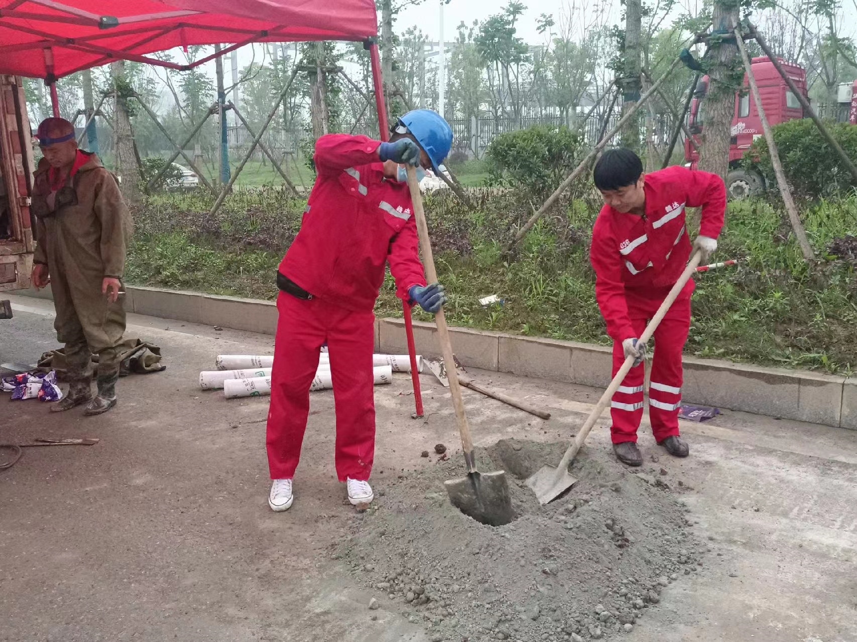 普兰管道疏通哪家好】及时进行市政管道清淤